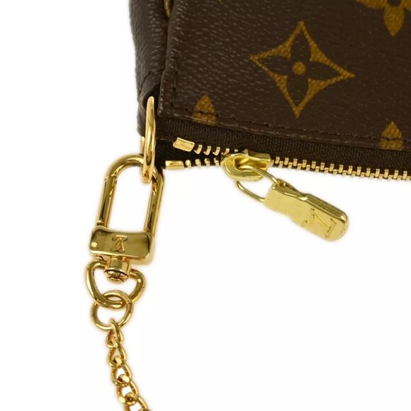 Louis Vuitton Monogram Mini Pochette Accessoires Handbag - Picture 7 of 8